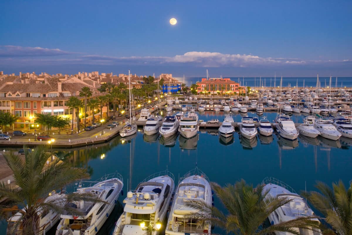 Luxury apartments for sale in Estepona Spain with sea views